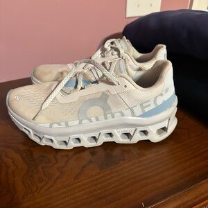 Cloudtec Women's Beige Athletic Shoes